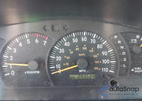 2002 Toyota Tundra Sr5 z USA, uszkodzony, nr VIN 5TBRN34142S330570